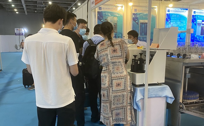 与会人员参观茄子视频官网下载茄子视频成人下载